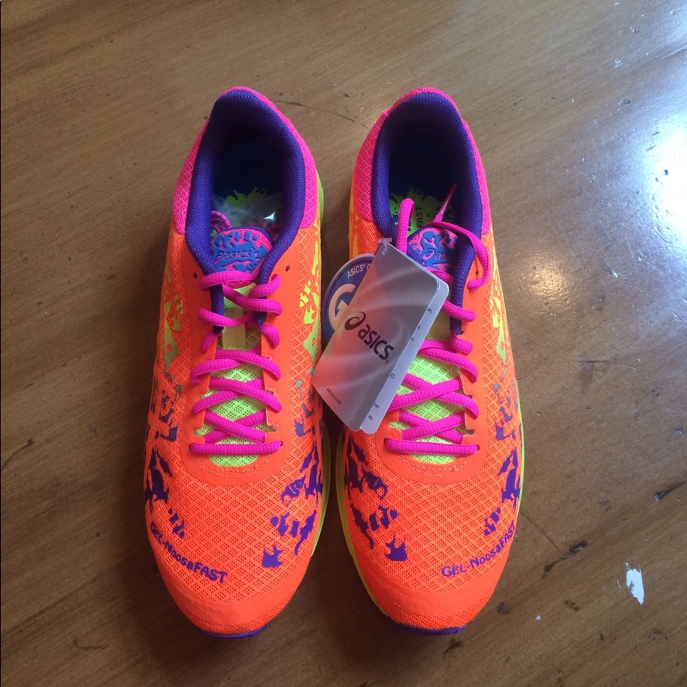 women's Asics! Size 8.5